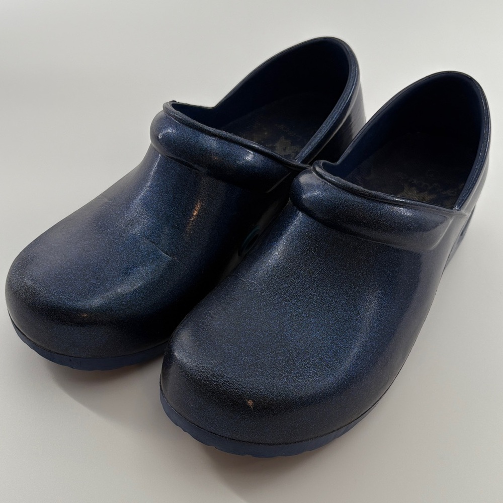 Anywear Women’s Navy Nurse Clogs with Sparkles